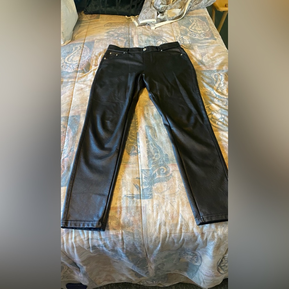 Macy brand look like leather pants size medium
